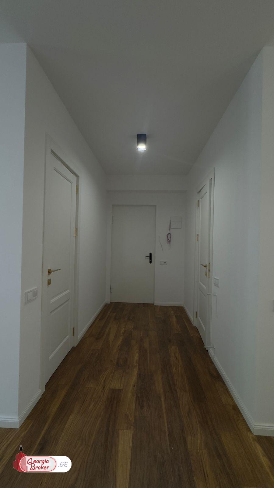 nearly repaired 2-room apartment for sale